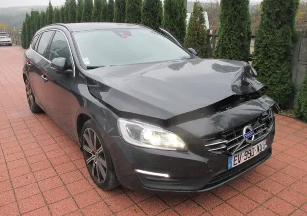 strzelno Volvo V60 cena 47000 przebieg: 71900, rok produkcji 2018 z Strzelno